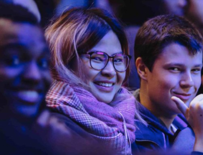 étudiants numérique sourire 